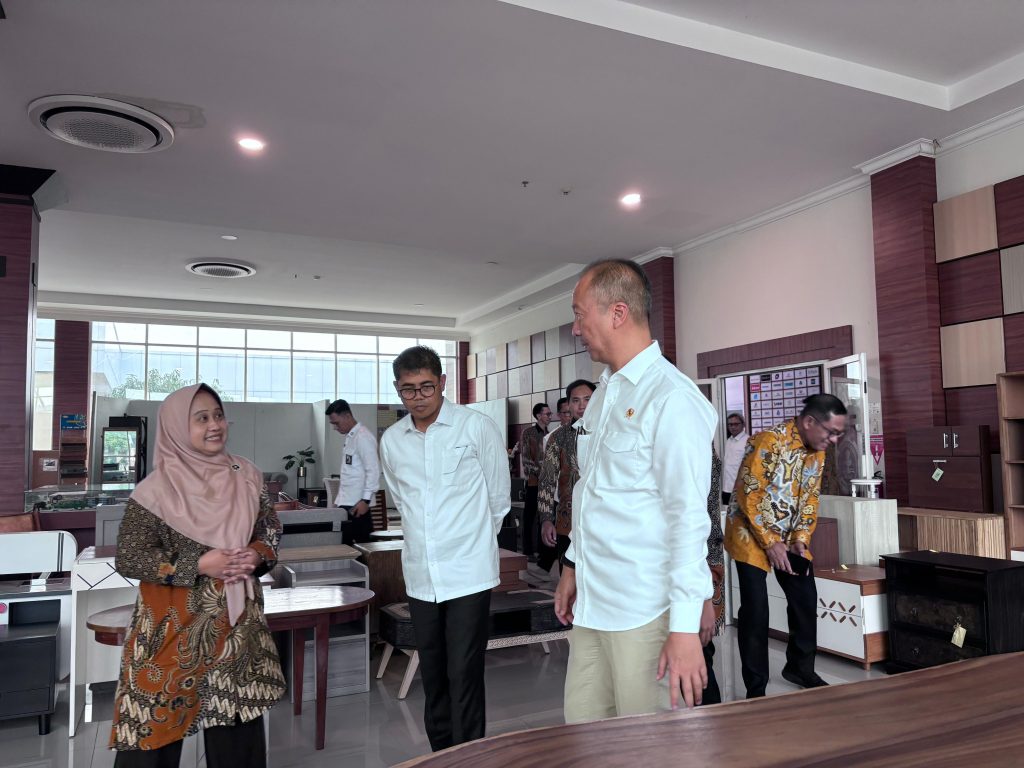 kunjungan menteri
